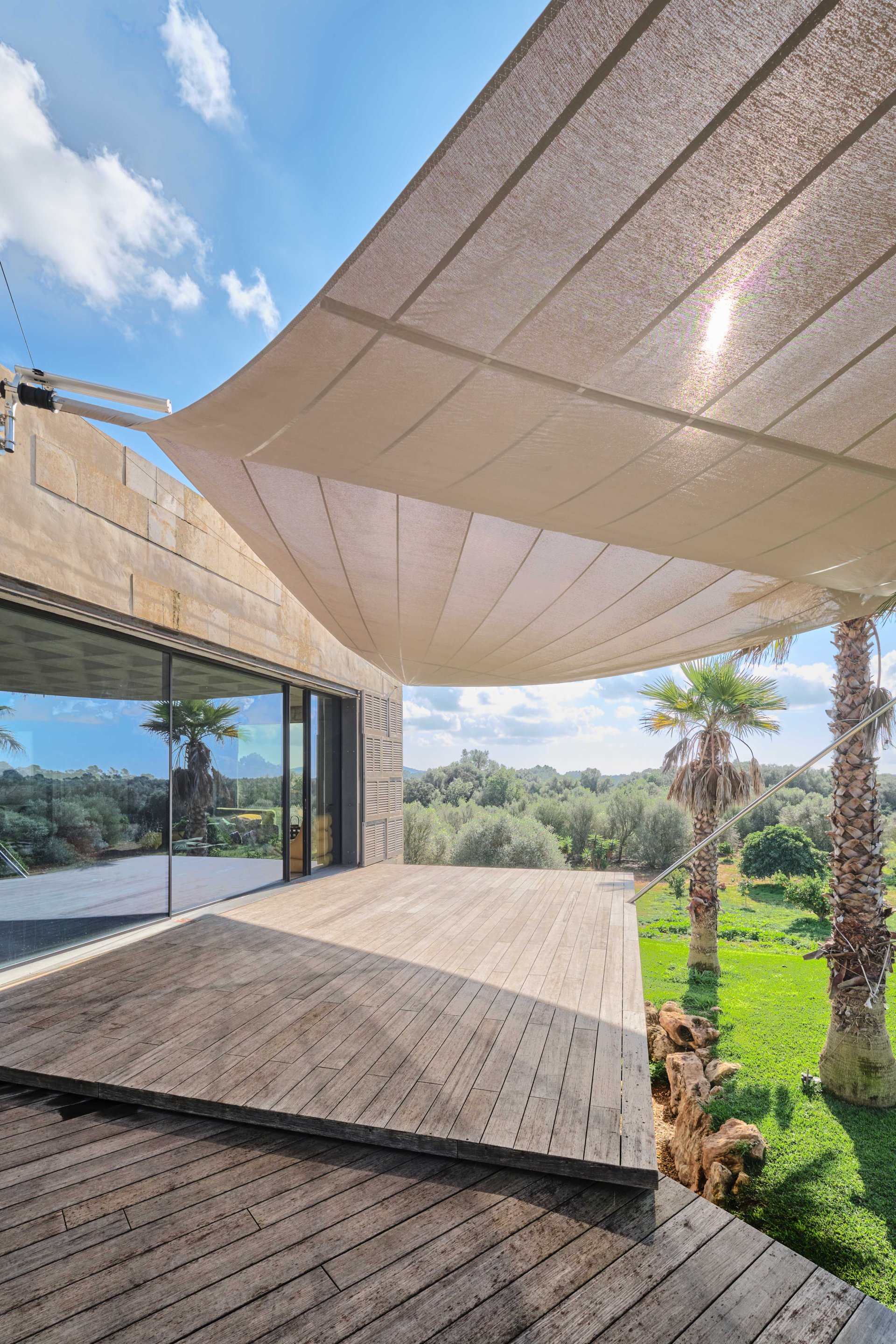 SunSquare Sonnensegel für Holzdeck
