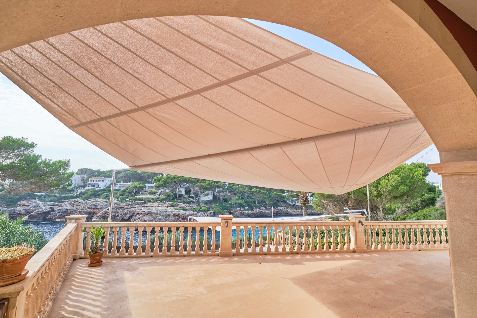 SunSquare Sonnensegel mit Meerblick