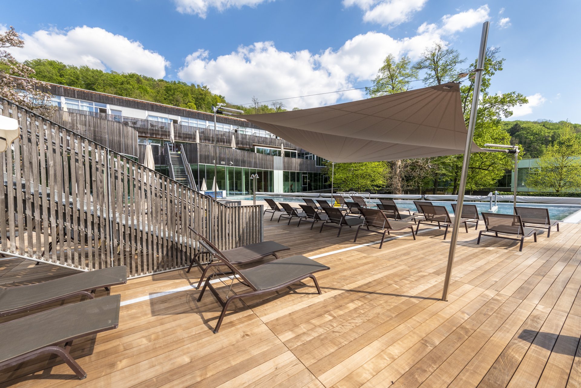 SunSquare für die Therme Bad Gleichenberg. Konrad Sonnensegel.