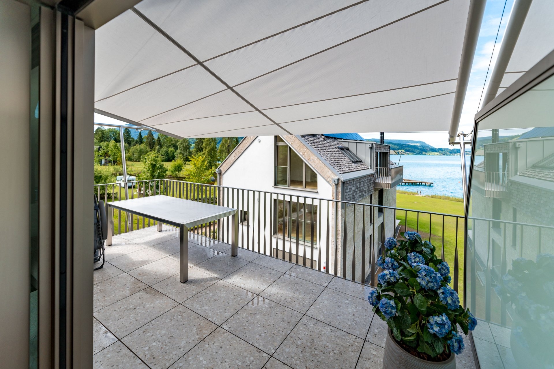 SunSquare am Attersee - beidseitiges Rechtecksegel