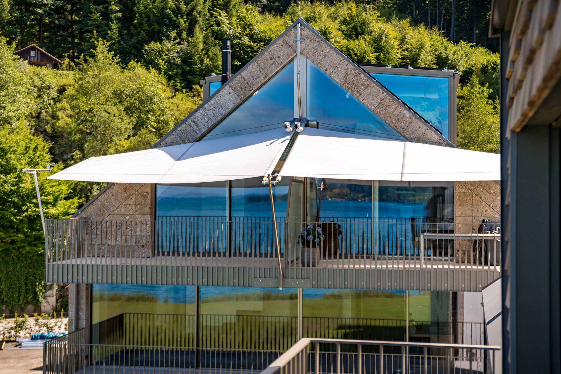 SunSquare am Attersee - beidseitiges Rechtecksegel