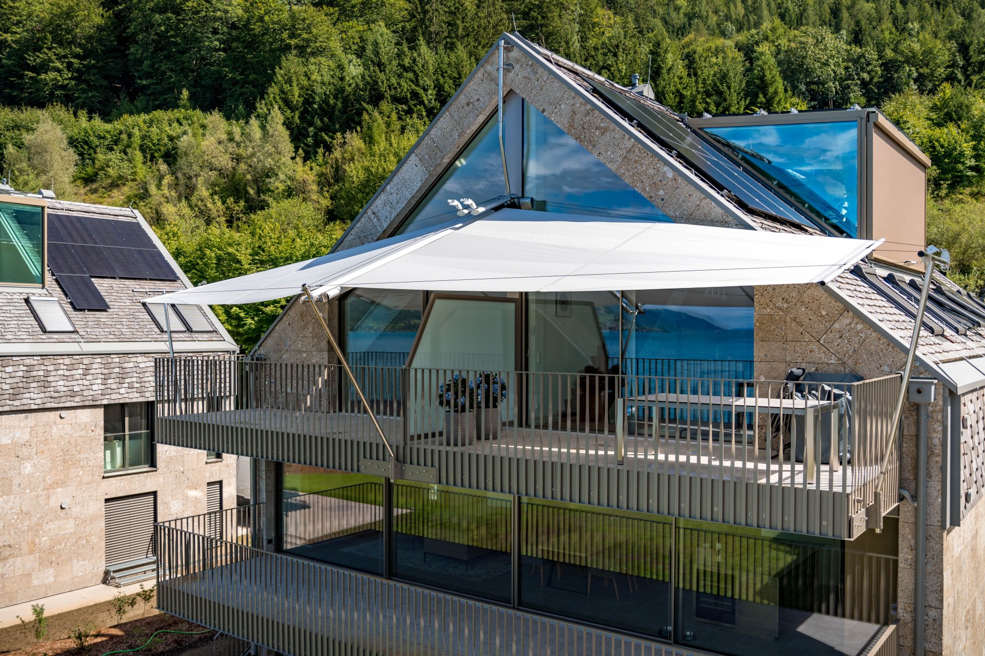 SunSquare am Attersee - beidseitiges Rechtecksegel