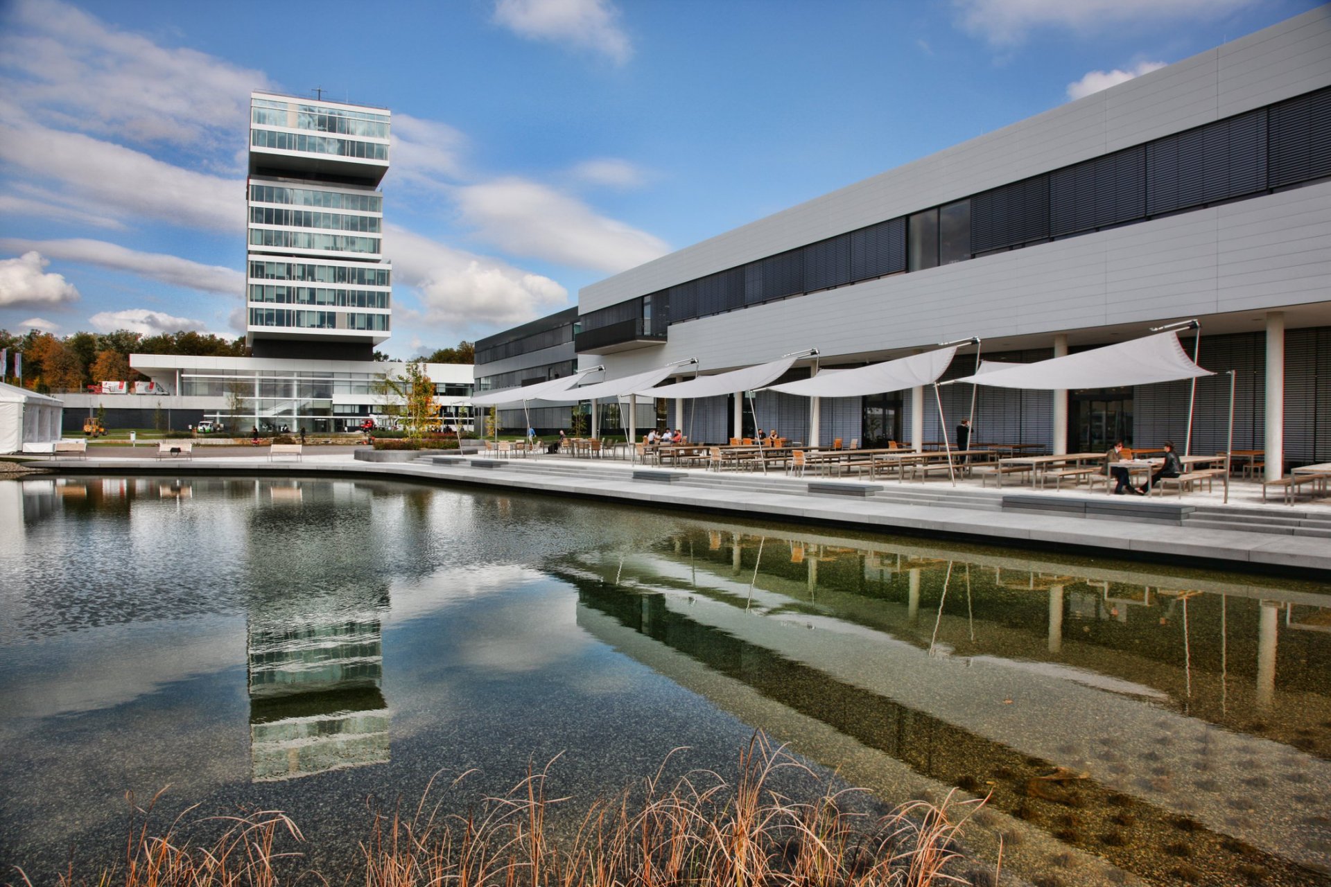 SunSquare multiple triangular system for BOSCH in Germany.