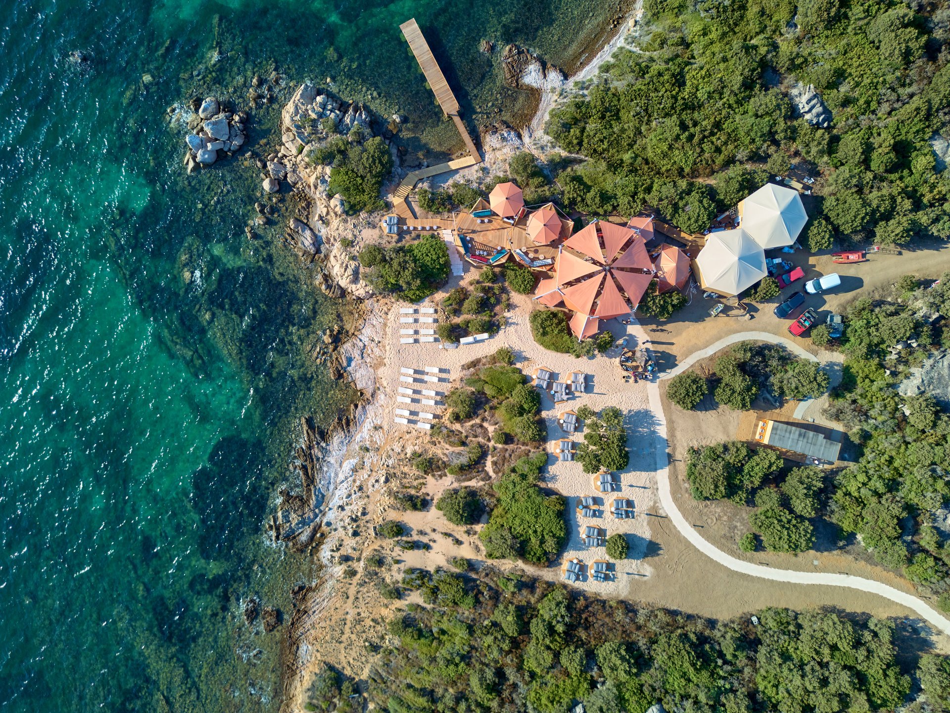 CONE Club Sardinia - SUNSQUARE special and fancy sunsailsystem