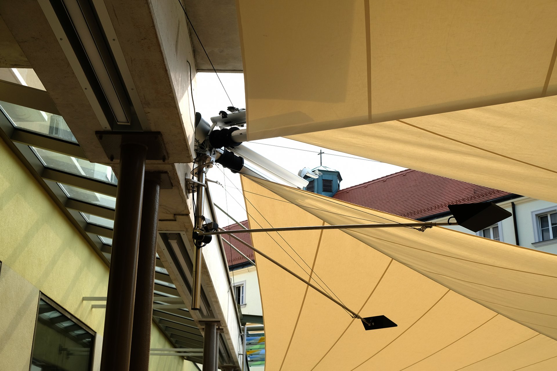 SunSquare - sun sail systems according to individual needs.