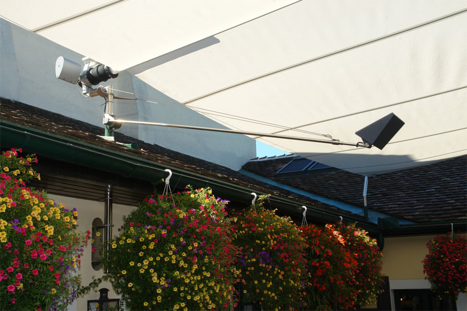 SunSquare - sun sail systems according to individual needs.