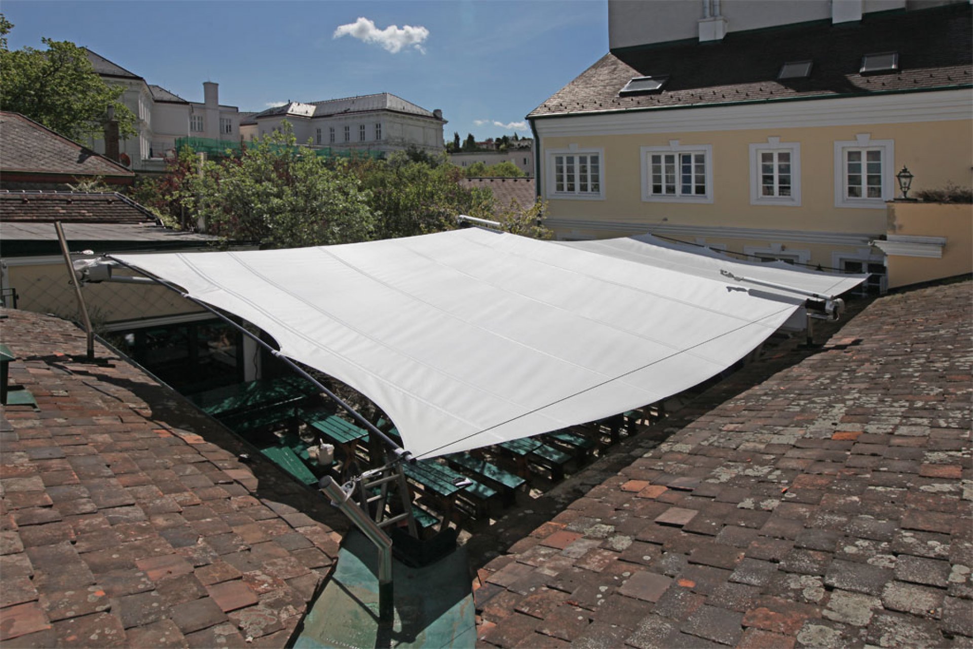 SunSquare - sun sail systems according to individual needs.