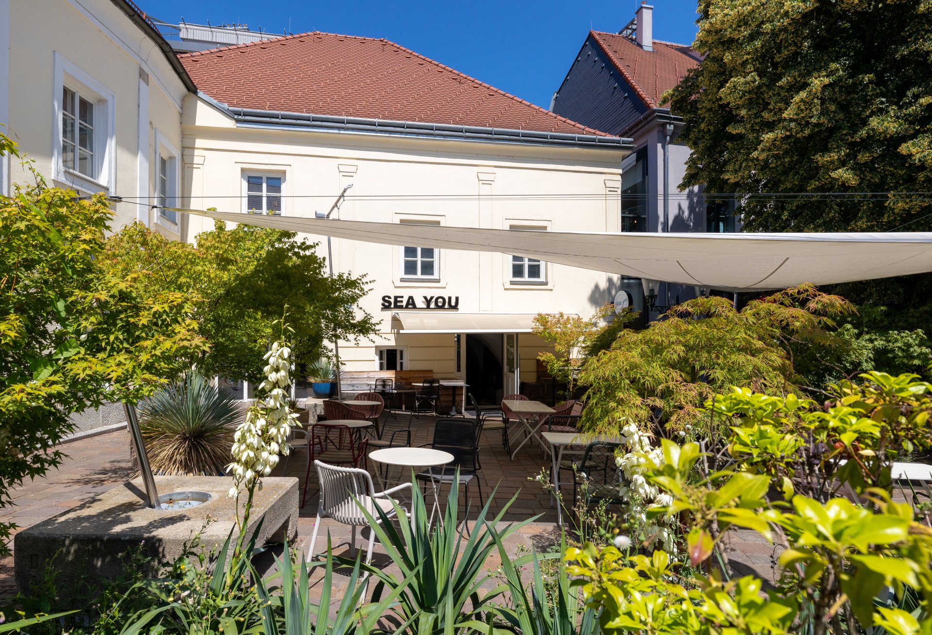 SunSquare sorgt  im Gastgarten des SeaYou für Wohlbefinden