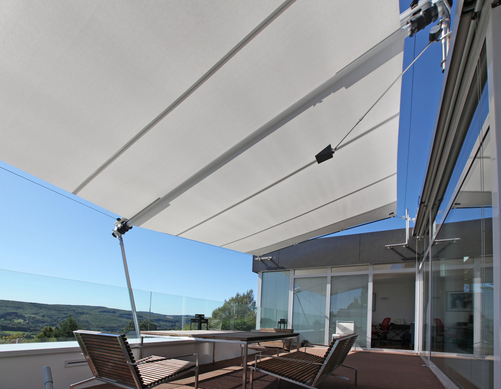 SunSquare - sun sail systems according to individual needs.