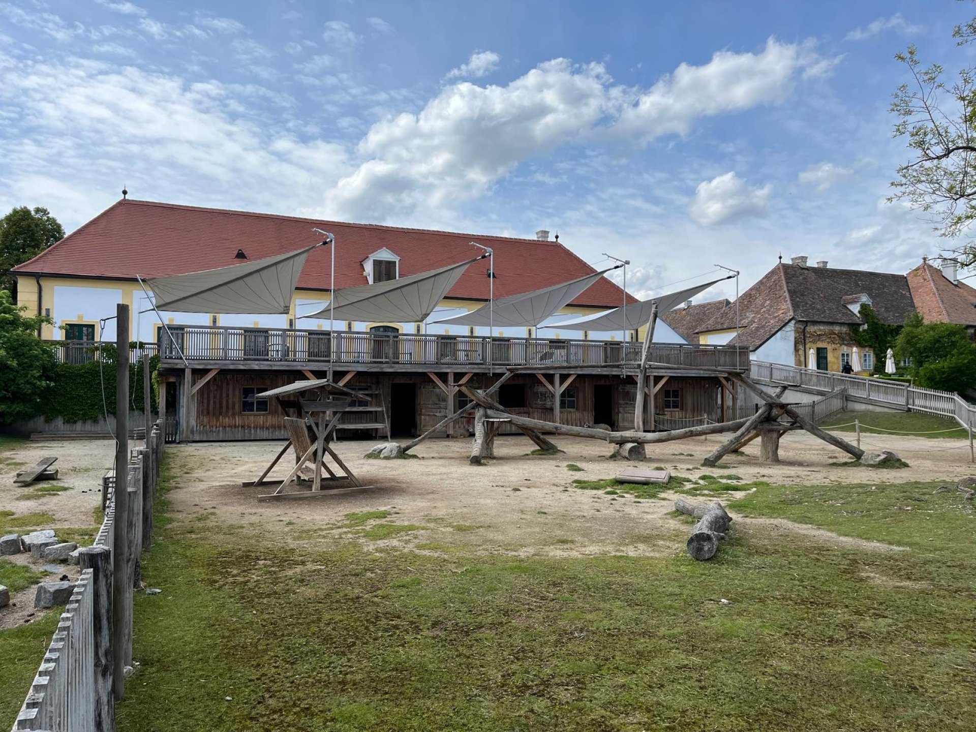 SunSquare Sonnensegel Schloss Hof