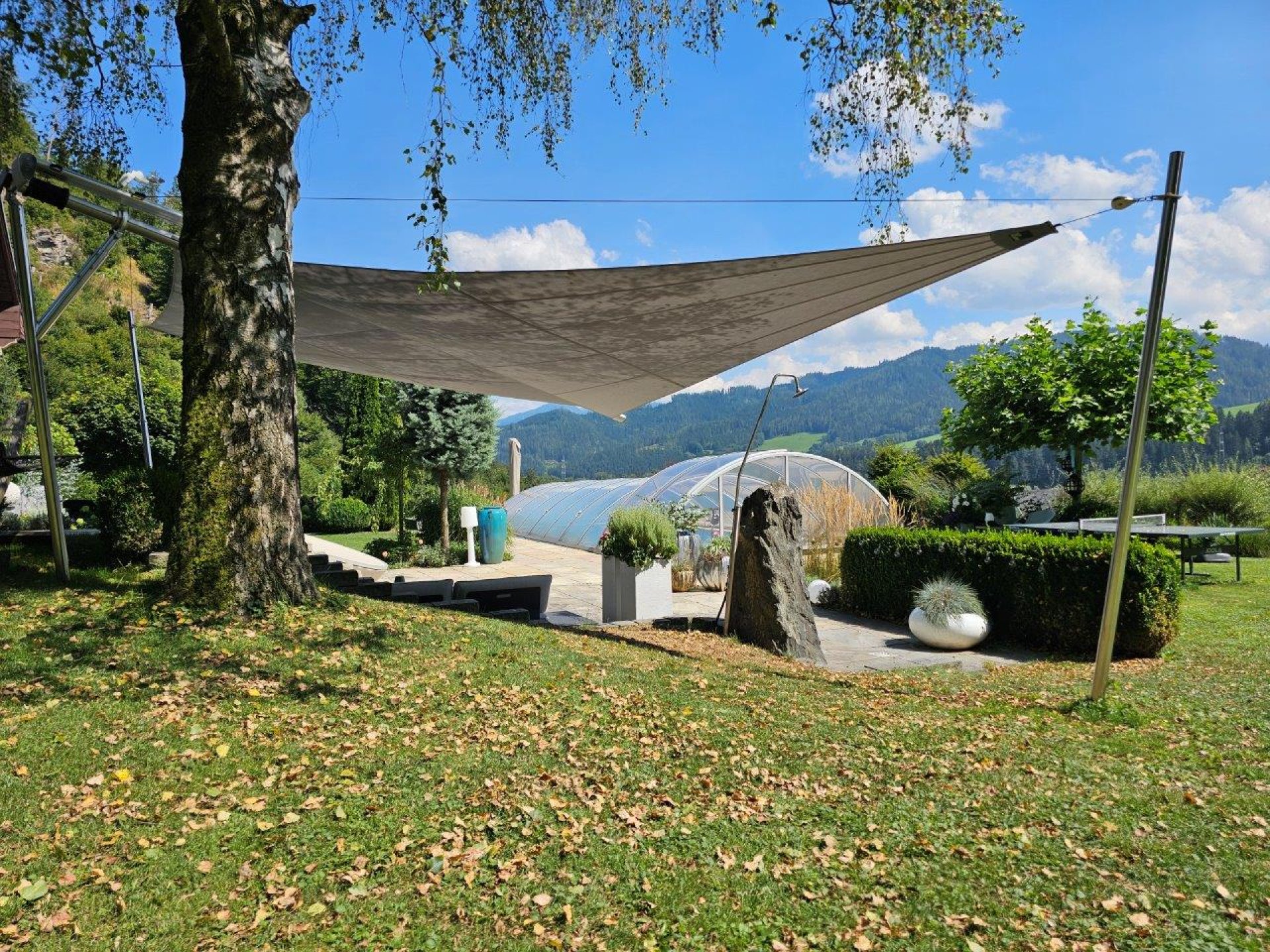 SunSquare Sonnensegel, Modell SQS-Cantilever - mit freikragender Tuchwelle