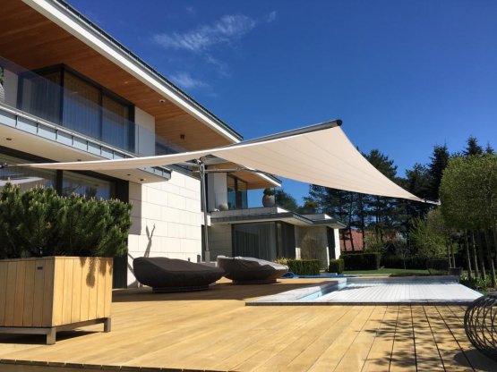 SunSquare Parasol: Fold & Roll